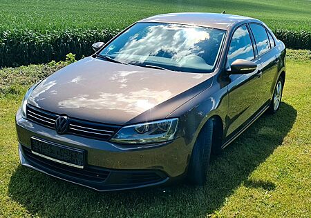VW Jetta Volkswagen 1.4 TSI 90 kW DSG Comfortline Comfortline