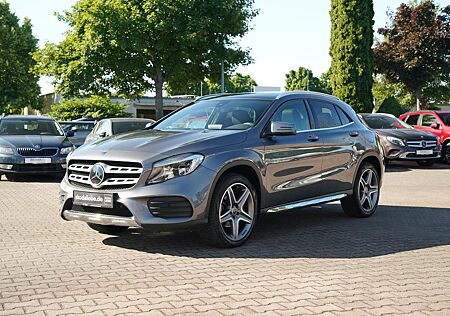 Mercedes-Benz GLA 200 7G-TRONIC LEDER+NAVI+STAND-HZ+PANORAMA