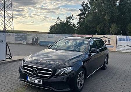 Mercedes-Benz E 220 d T Autom*Burm*totw*assist*