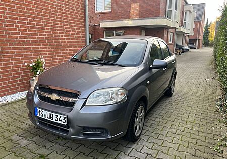 Chevrolet Aveo 1.2 LS Neu TÜV .