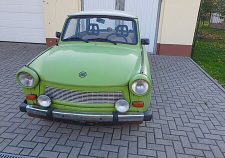 Trabant 601 S de luxe ( P LX ) mit AHZV