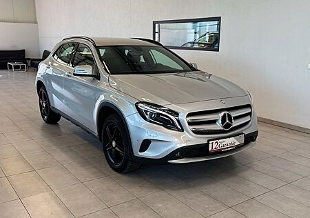 Mercedes-Benz GLA 200 1,6L*Bi-Xenon*Navi*SHZ*Klima*Teilleder*