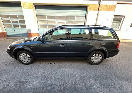 VW Passat Variant Volkswagen 1.9TDI 74kW Comfortline Varia...
