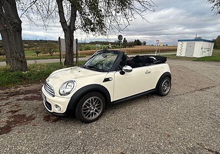 Mini One Cabrio /Navi/8fach bereift