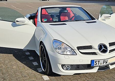 Mercedes-Benz SLK 300 7G-Tronic Navi BI-Xenon Leder