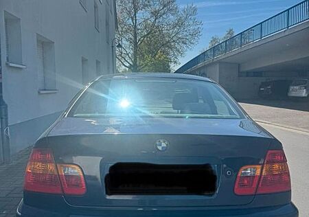 BMW 318i