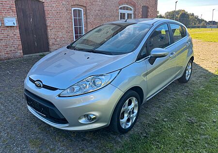 Ford Fiesta Titanium*Klimaanlage/TÜV NEU*
