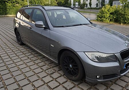 BMW 320d touring DPF*Sport-Lederlenkrad*Panorama*AHK