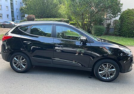 Hyundai ix35 2.0 CRDi 135kW Black&Steel 4WD Automati...