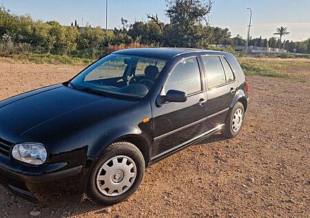 VW Golf Volkswagen 1.6 Auto Standard Mallorca/Deutschland
