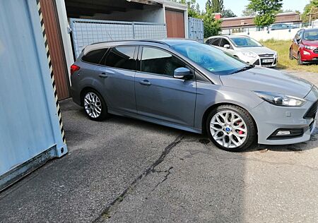 Ford Focus 2,0TDCi ST PowerShift Turnier ST