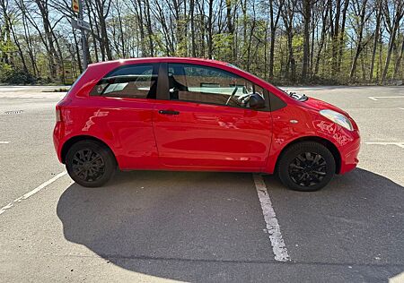 Toyota Yaris 1,0-l-VVT-i Cool Cool