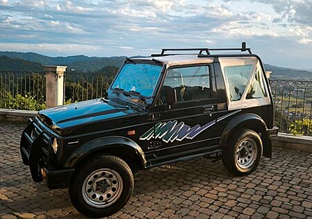 Suzuki SJ Samurai Deluxe Cabrio Deluxe 1.3 Petrol