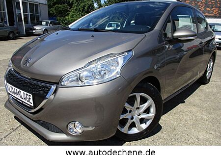 Peugeot 208 Active 1,4 mit Klima, Alu, ...