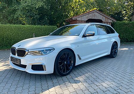 BMW M550 d xDrive M-Pak/360°/PANO/AHK/HUD/LED/Massag