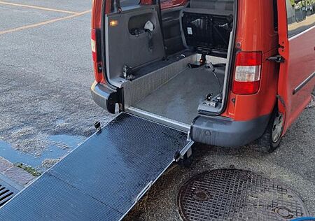 VW Caddy Volkswagen Life Rollstuhl / Behindertengerecht