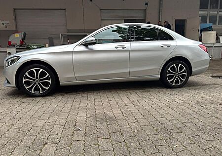 Mercedes-Benz C 220 d 4MATIC Autom. -