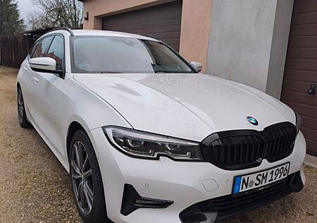 BMW 320d Touring Sport Line Automatik Sport Line