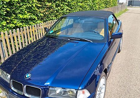 BMW 320i Cabrio