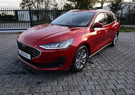 Ford Focus Titanium Turnier Mild-Hybrid Winterpaket R