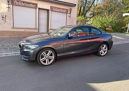 BMW 220d Coupé Sport Line, HarmanKardon, Dach, 8fach