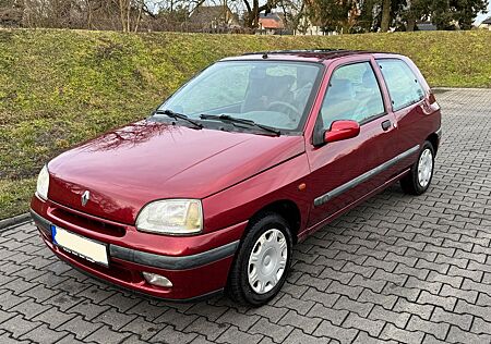 Renault Clio 1.4 RT - Automatik