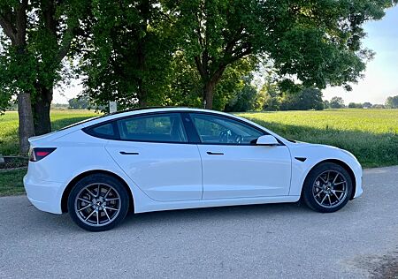 Tesla Model 3 Hinterradantrieb RWD