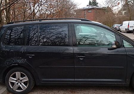 VW Touran Volkswagen 1.6 FSI Basis Basis