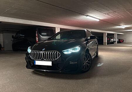 BMW 218i Gran Coupé M Sport Navi LED Wartungsvertrag