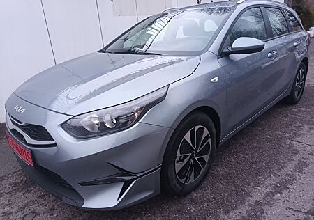 Kia Cee'd Sportswagon CEED SPORTWAGON 1.5T-GDI 7DCT NAVI+GARANTIE 2033