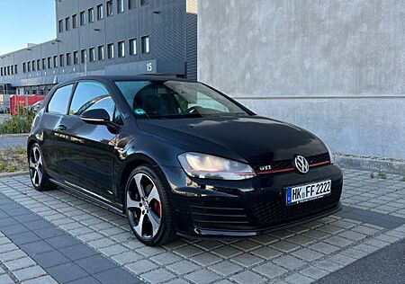 VW Golf Volkswagen 7 GTI -TÜV 2027/07