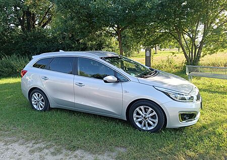 Kia Cee'd Sportswagon 1.6 GDI Dream-Team Edition...