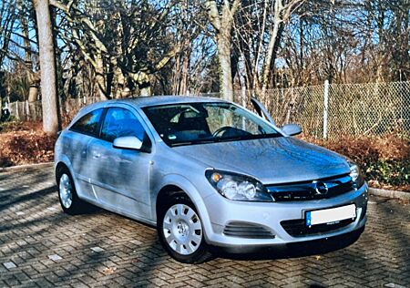 Opel Astra GTC 1.6 Twinport Edition 77kW Edition