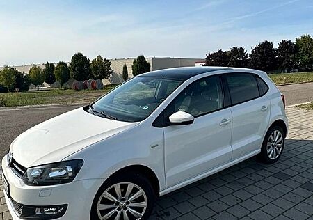 VW Polo Volkswagen 1.2 TSI 66kW LIFE LIFE mit Panorama-Dach