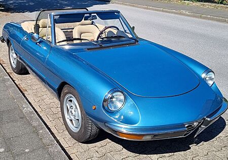 Alfa Romeo Spider Veloce 2000