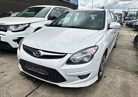 Hyundai i30 FIFA WM Edition1,4*KLIMAANLAGE*2.HAND*EURO5*
