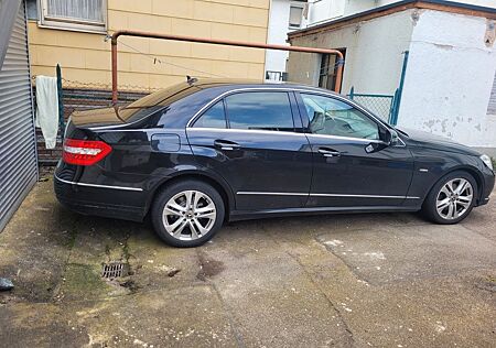 Mercedes-Benz E 250 CDI BlueEFFICIENCY ELEGANCE ELEGANCE
