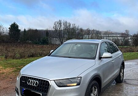 Audi Q3 2.0 TDI S tronic quattro - Keyless-Pano-Cam