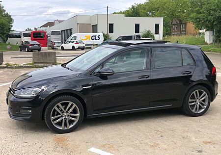 VW Golf Volkswagen VII Lim.2,0TDI Cup Panor+Top Zustand+1-Hand