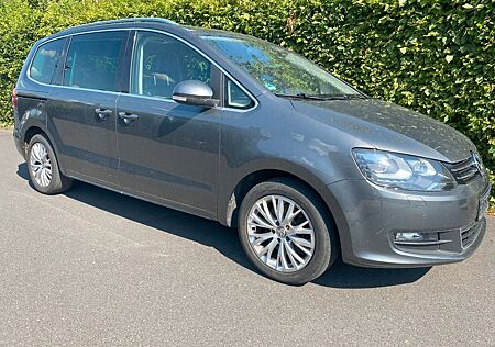 VW Sharan Volkswagen DSG Highline VOLL PANO KEYLESS LEDER 6-Sitze TÜV