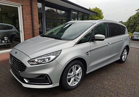 Ford S-Max Titanium