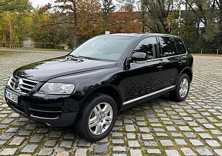 VW Touareg Volkswagen 3.0 V6 TDI Tiptronic