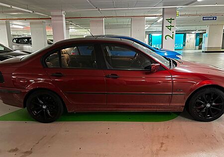 BMW 318i -