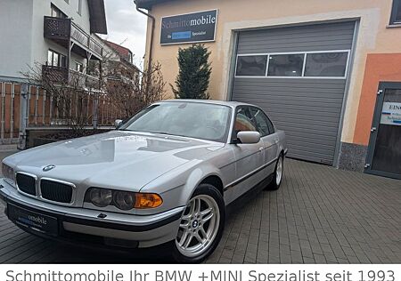 BMW 740i A aus Sammlung,LCI,Xenon,el.Glasdach