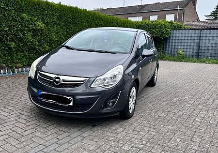 Opel Corsa 1.4 Edition Edition.