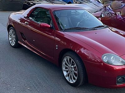 MG TF 135 - spark firefrost red metallic u. Hardtop