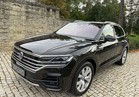 VW Touareg Volkswagen 3.0 V6 TDI R-line 4MOT ACC PANO LED AHK