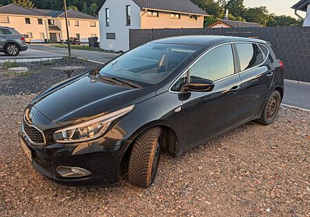 Kia Cee'd / Ceed 1.6 CRDi Dream Team Edition Dre...