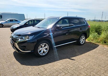 Mitsubishi Plug in Hybrid Outlander BASIS PHEV Outlander 2.4