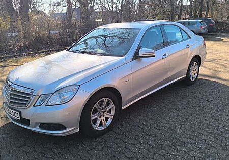 Mercedes-Benz E 220 CDI BlueEFFICIENCY ELEGANCE ELEGANCE,